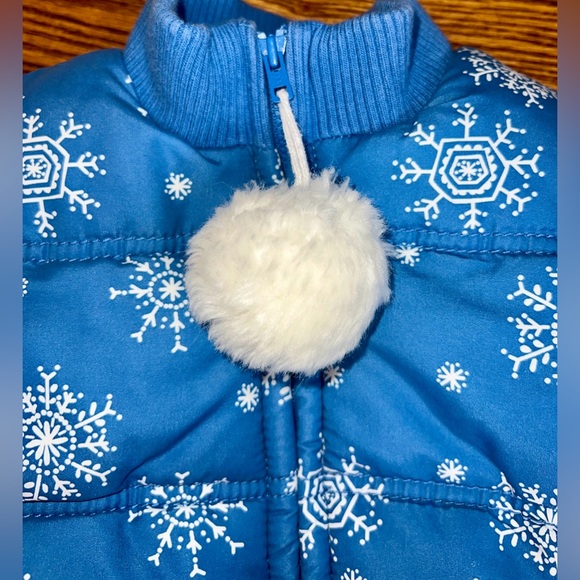 Crazy 8 Blue Snowflake Puffer Vest w/ Puff Ball Zipper Pull toddler sz 2/3 years - Picture 3 of 5